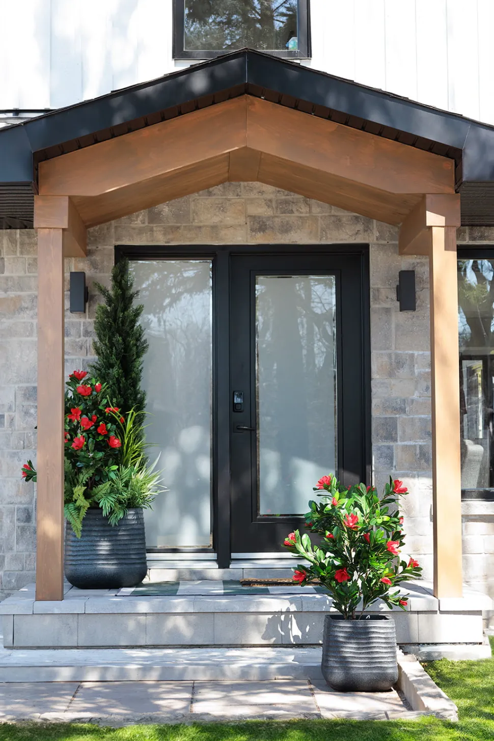 Arrangement extérieur artificiel, cèdre et rhododendron, 82 x 30″
