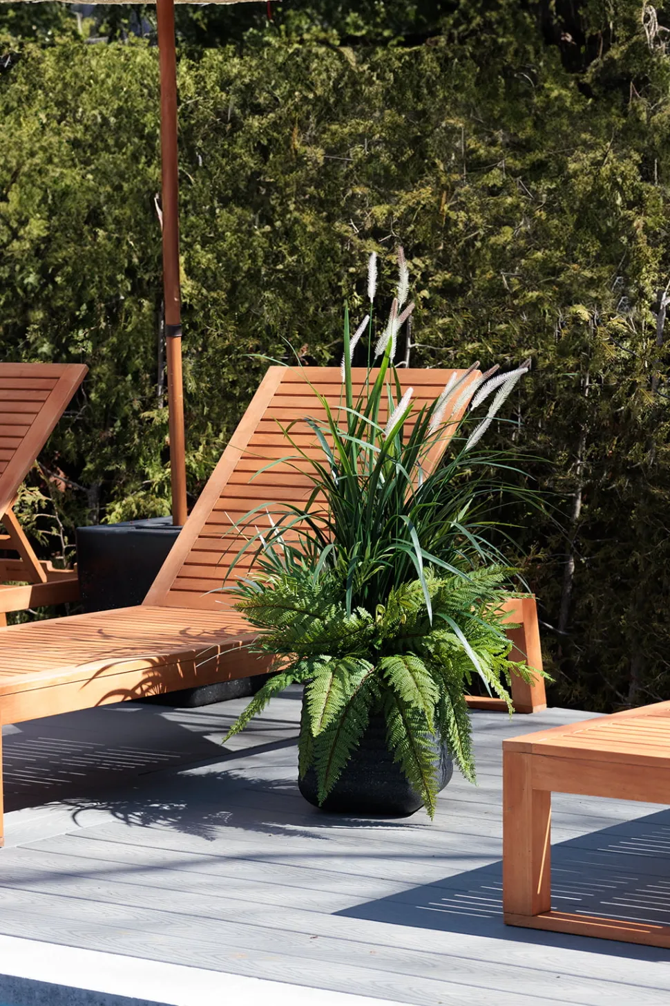 Artificial outdoor potted grass and fern mix, 48 x 32"