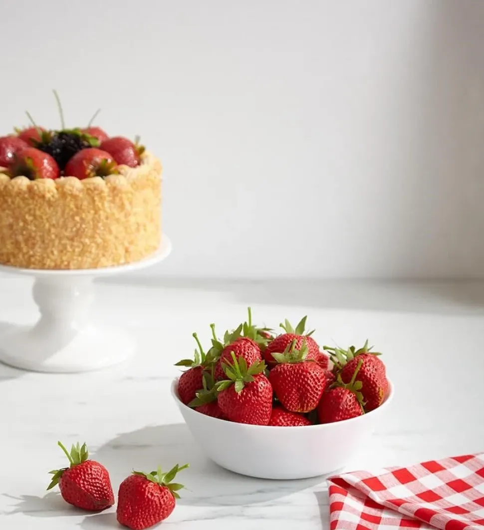 Bag of 24 artificial red strawberries, 1,5"