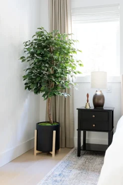 Black wood plant pot stand