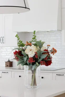 Bouquet automnal rouge et orange en vase