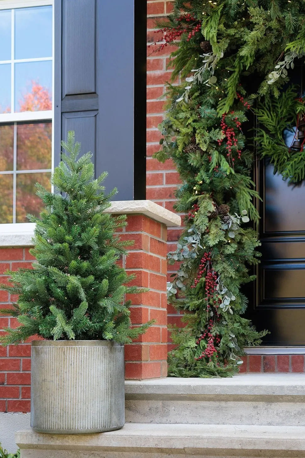 Cache-pot gris métallique strié