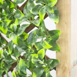 Deck privacy panel on wood base, 67 x 46″