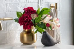 Decorative polyresin bird, 4 x 5,5"