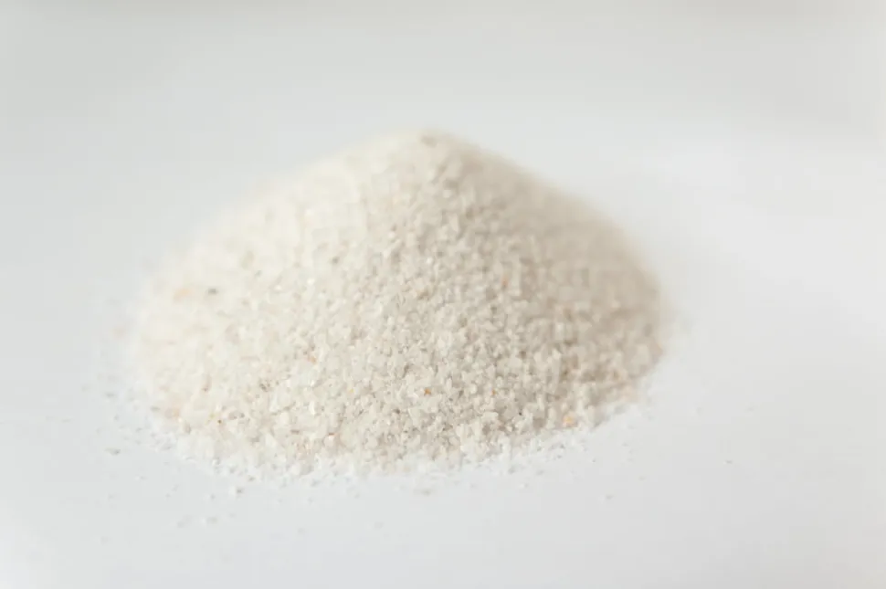 Decorative white sand, 700g