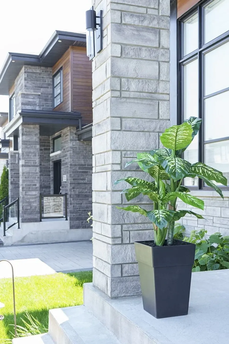 Dieffenbachia artificiel en pot extérieur, 53″