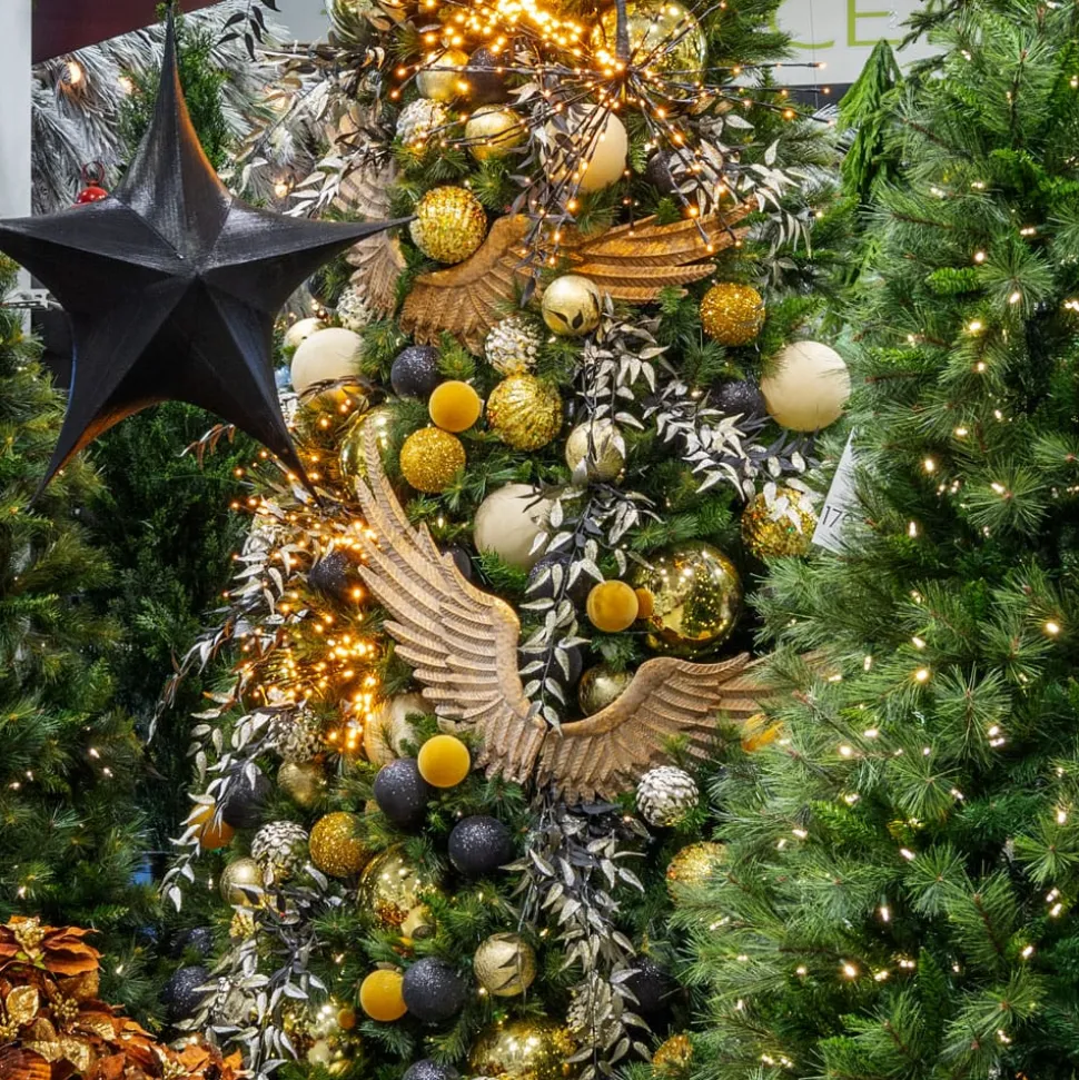 Gold angel wing wall Christmas decoration, 20 x 39,5"