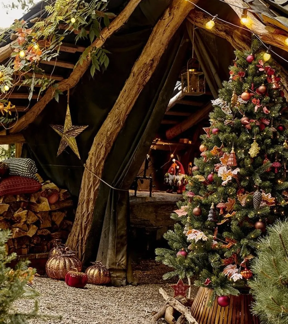 Hanging metal star with an antique look, 23"