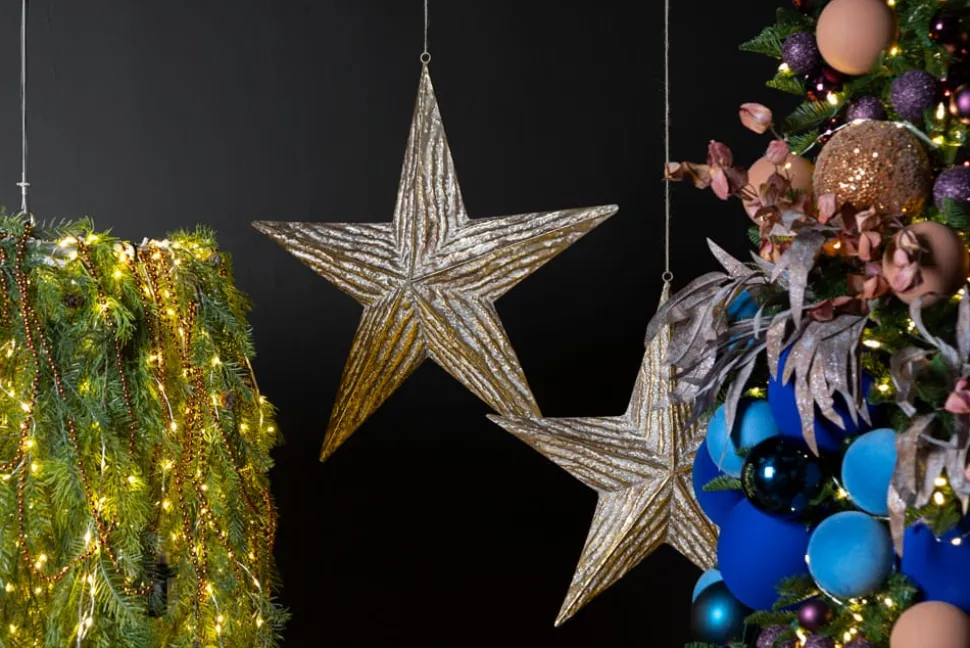 Hanging metal star with an antique look, 23"