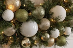 Illuminated Christmas wreath, chic ornaments, 30 x 30