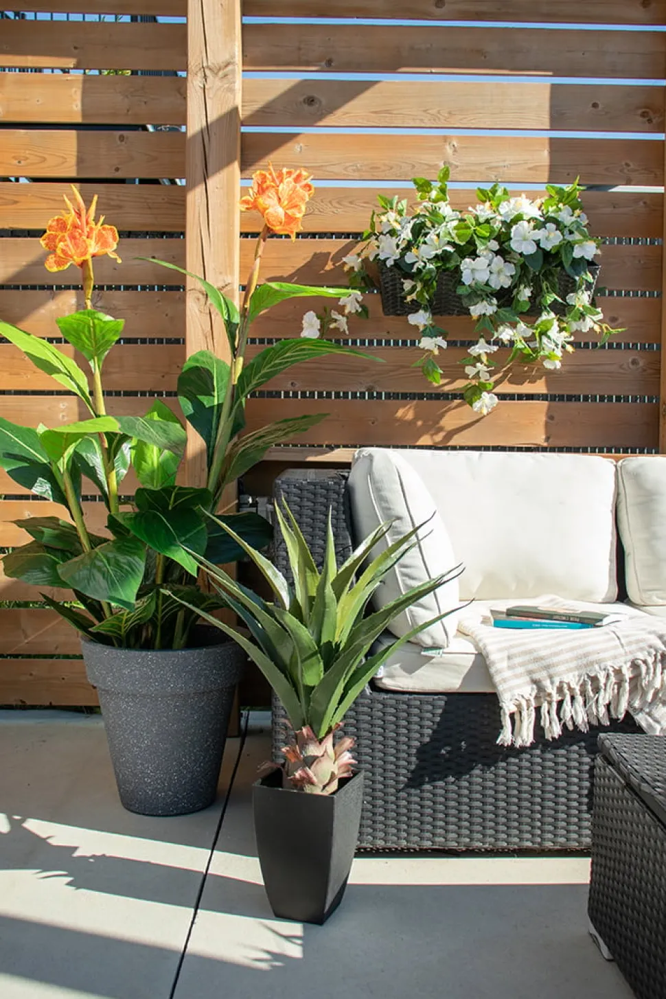 Jardinière en plastique effet béton, 15 x 15″