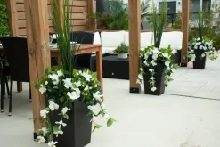 Jardinière extérieure d’hibiscus blanc artificiel, 55″