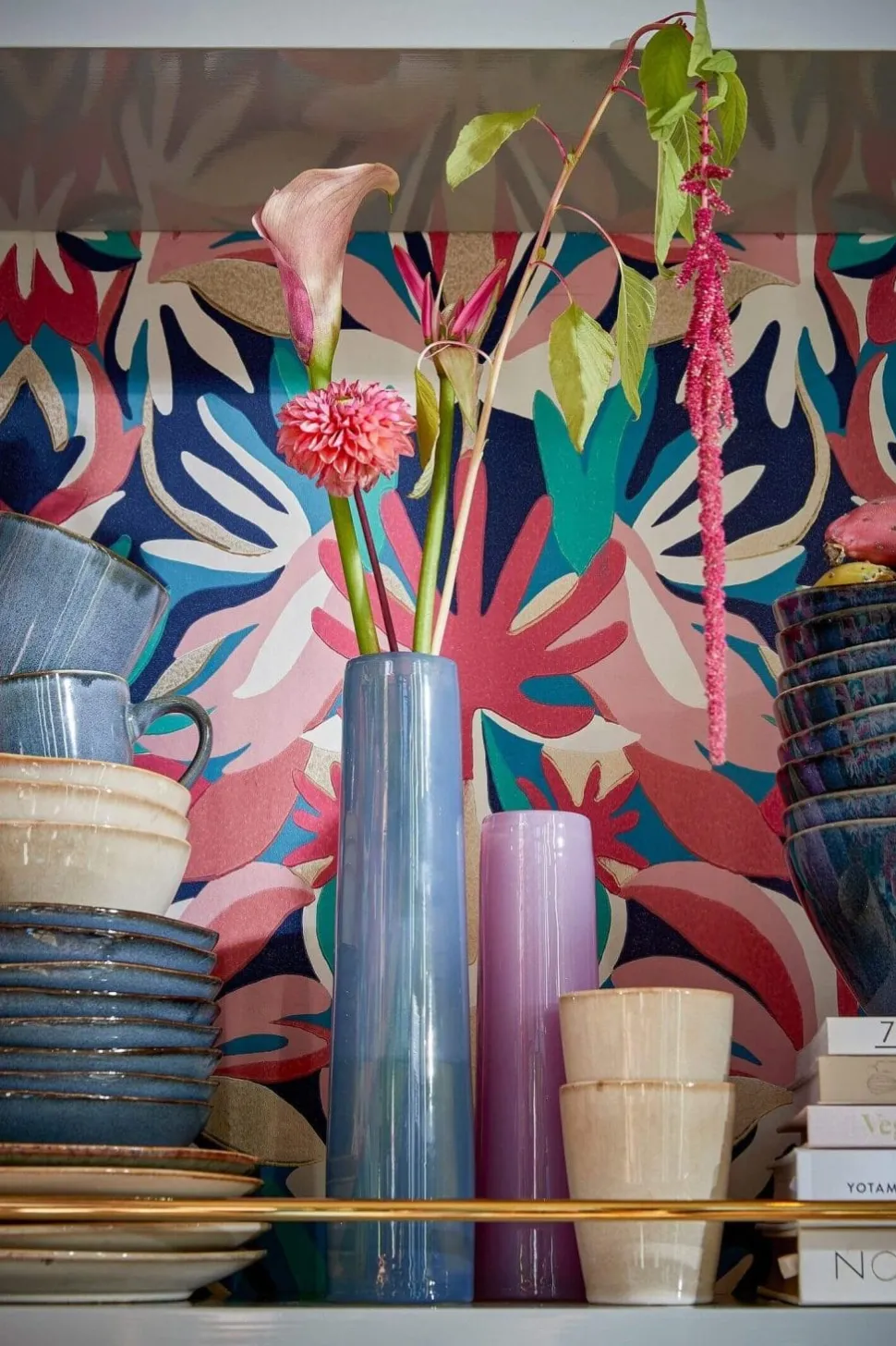 Light blue single glass flower vase