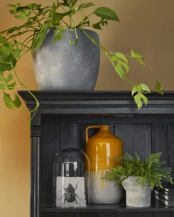 Marbled grey terracotta planter