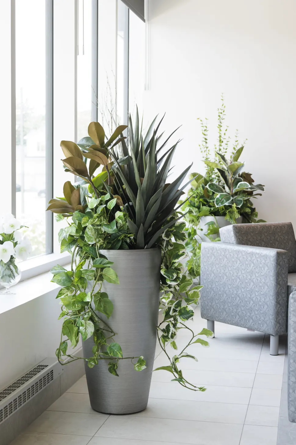 Modern steel recycled polypropylene planter