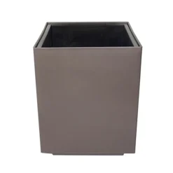 Outdoor brown plastic modern pot, 10,5 x 10,5"