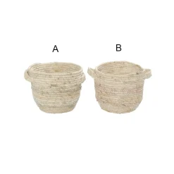 Panier de rotin rayé