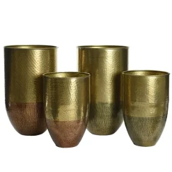 Petit vase en métal