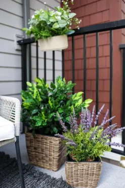 Plant de lavande artificielle en pot, 22 x 22″