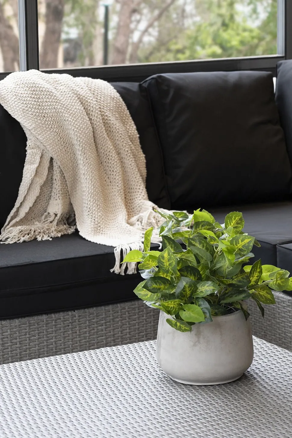 Plant de nephthytis artificiel en pot, 15 x 12″