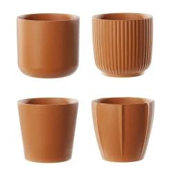 Pot en plastique couleur terracotta, 7 x 7,25″