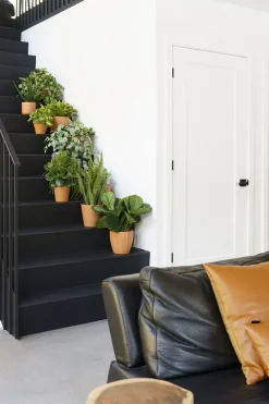 Pot en plastique couleur terracotta, 7 x 7,25″