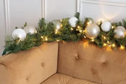 Pre-lit “Belgium deluxe