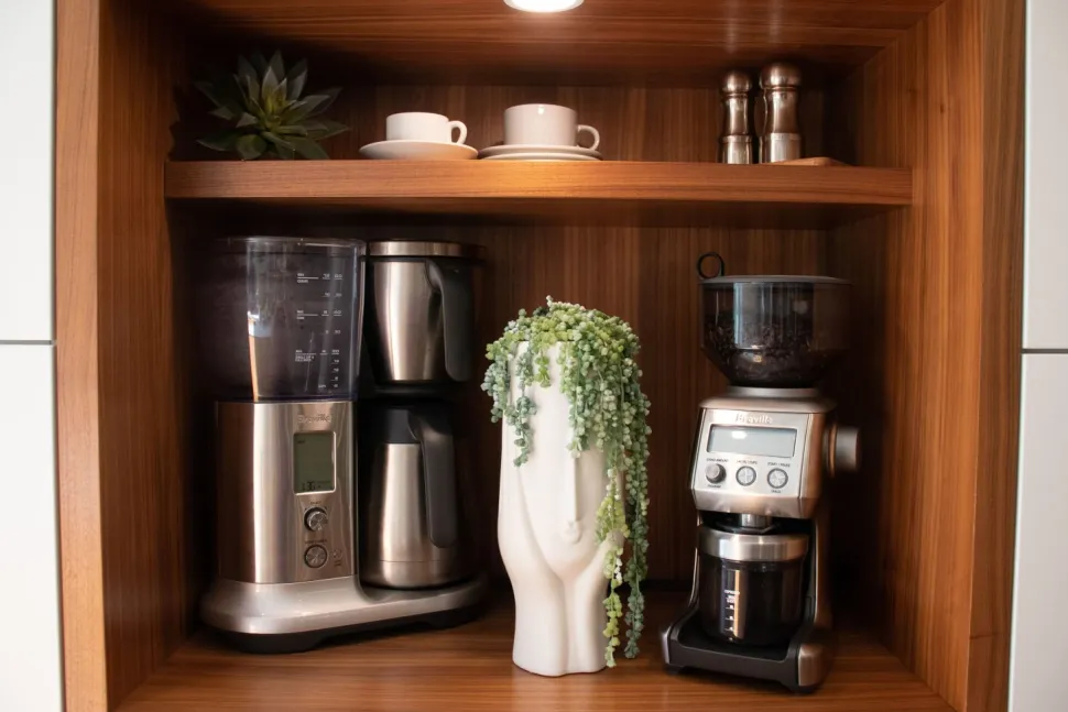 Real-touch artificial green sedum vine, 19"