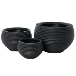 Round black recycled polypropylene planter