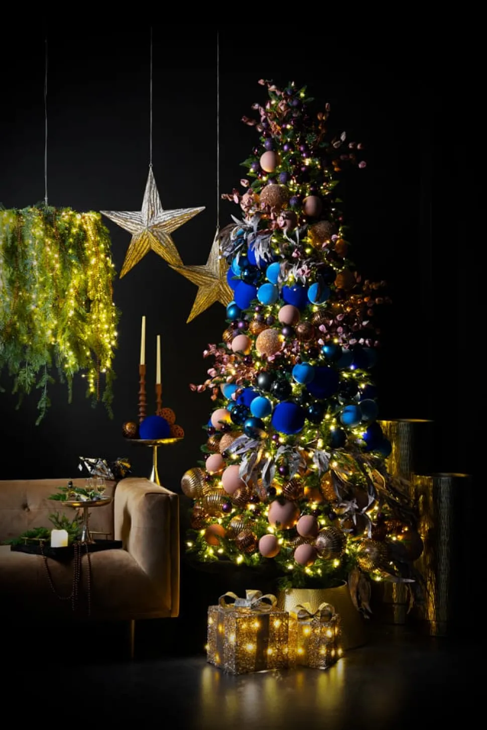 Royal blue velvet effect ornament, 6"