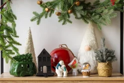 Small decorative Christmas tree in a basket, 9,5