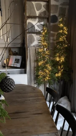 String lights with twinkle effect on gold wire, int./ext., warm white, 19,5′