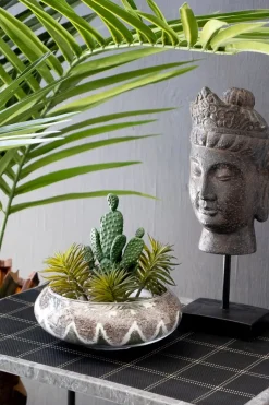 Tête de bouddha sur support, 13,5″