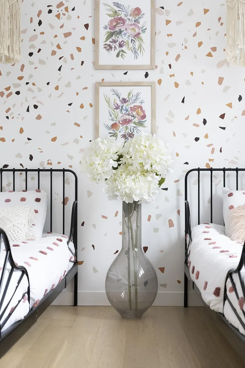 Vase de sol gris en verre, 27,5 x 12,5″