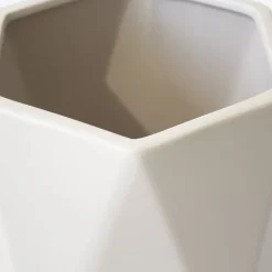 Vase en céramique beige, 8 x 5″