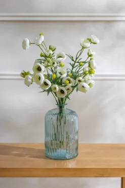 Vase soliflore bleu strié en verre recyclé, 9 x 6″