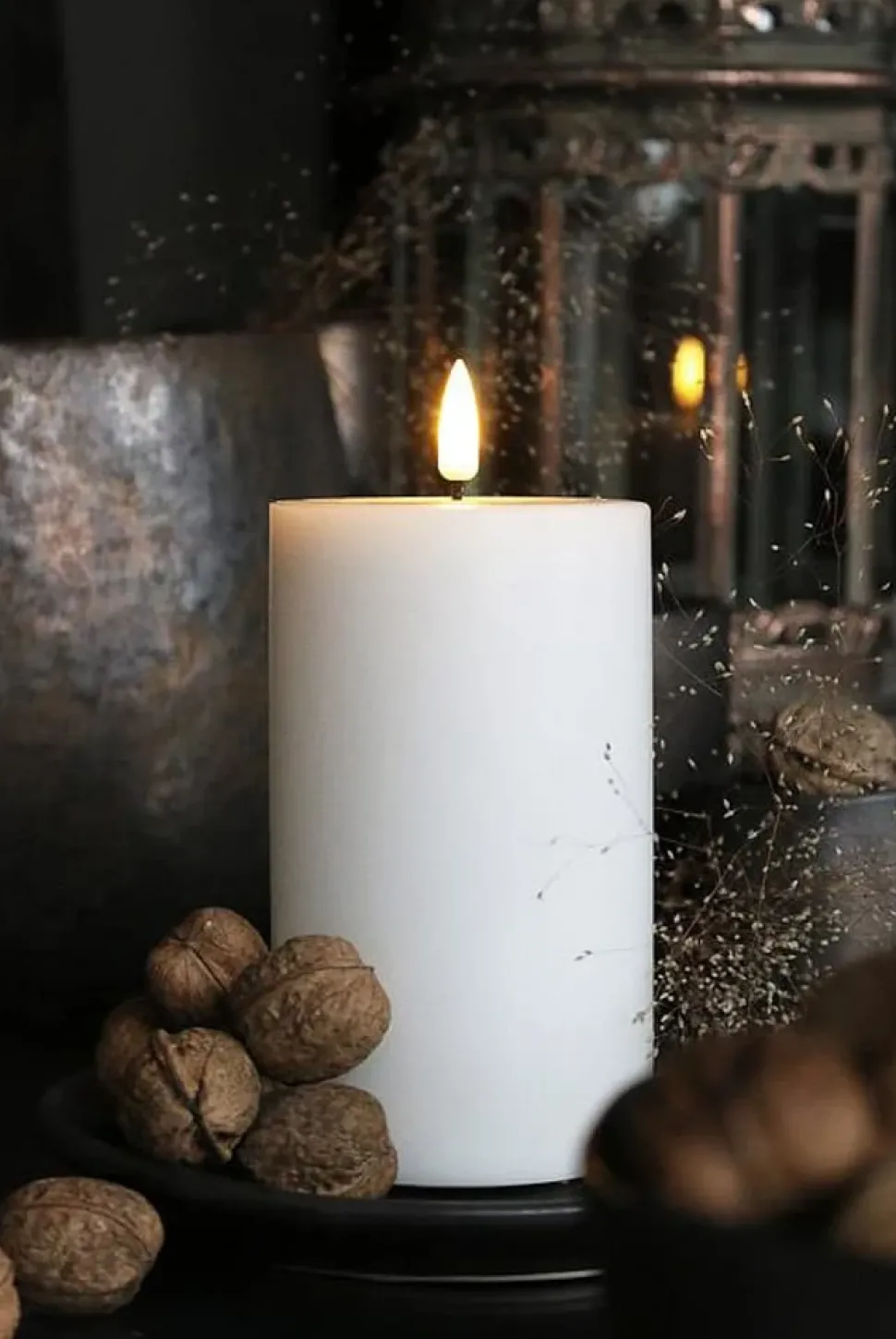 White wax LED candle, 8 x 4"