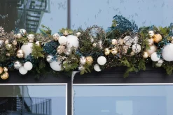 Wrickled white Christmas ball ornament, 8