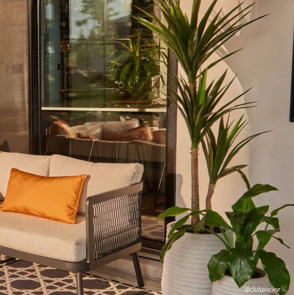 Yucca artificiel extérieur en pot beige fini terrazzo gris, 68″